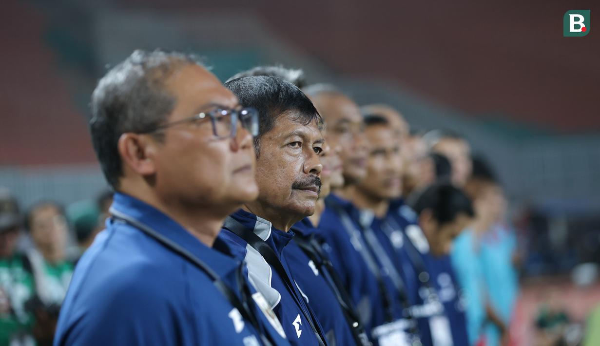 <p>Deretan pelatih Timnas Indonesia U-22 saat pertandingan melawan Mali U-22&nbsp;yang dilangsungkan di Stadion Pakansari, Bogor, Jawa Barat, Sabtu (15/11/2025). (Bola.com/M Iqbal Ichsan)</p>
