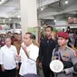 Presiden Jokowi mengunjungi Pasar Delimas di Kecamatan Lubuk Pakam, Kabupaten Deli Serdang, Selasa (10/9/2024)