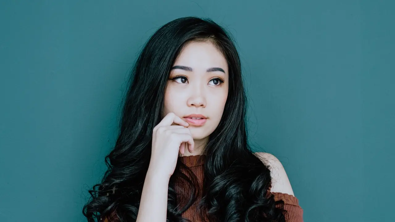 Trik kecantikan yang bikin wajah terlihat lebih muda