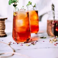 Ilustrasi es teh segar/copyright unsplash.com/Food Photographer | Jennifer Pallian