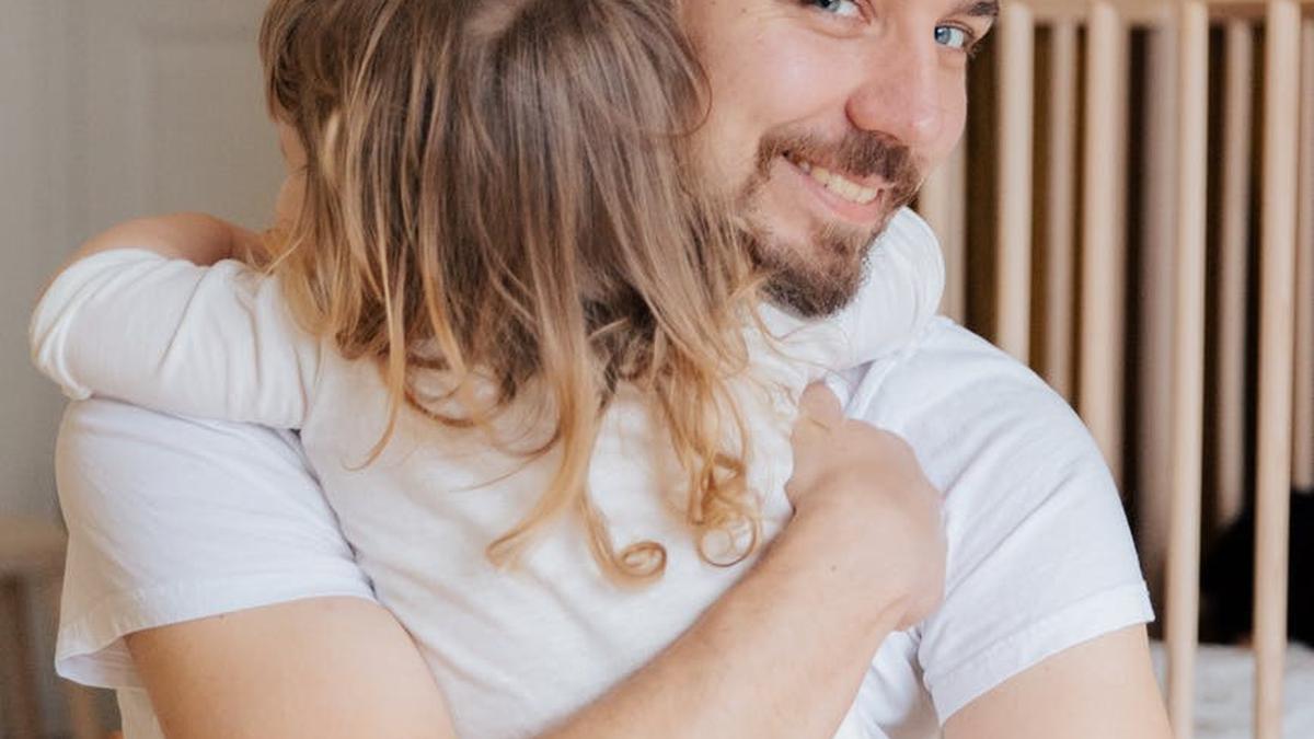 20 Link Twibbon Terbaru Hari Ayah Nasional 2025, Pahlawan Nyata Dalam Hidup