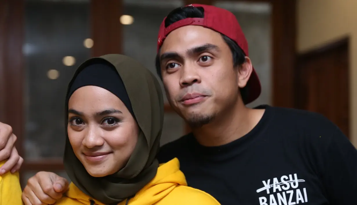 Kisah cinta masih merupakan salah satu hal yang menarik dalam sebuah film. Begitu juga dengan kisah rumah tangga pemeran Ayudia Bing Slamet dan musisi Ditto Percussion. (Nurwahyunan/Bintang.com)