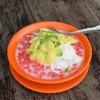 ilustrasi es oyen/Raditya Archam/Shutterstock