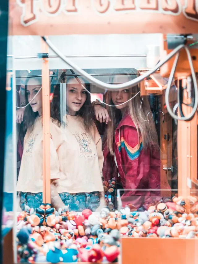 [Fimela] 3 Zodiak yang Sebaiknya Tidak Kamu Jadikan Teman Dekat, Kenapa?