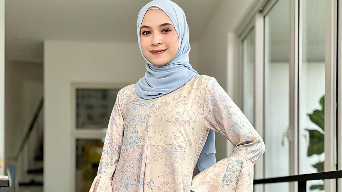 6 Model Atasan Batik Wanita Muslimah Modern 2025, Cocok untuk Segala Acara