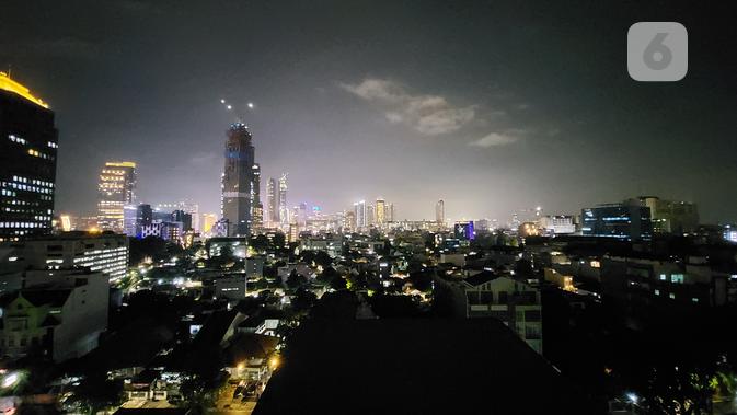 Hasil kamera Galaxy A71 saat malam hari menggunakan lensa wide-angle. ( / Yuslianson)