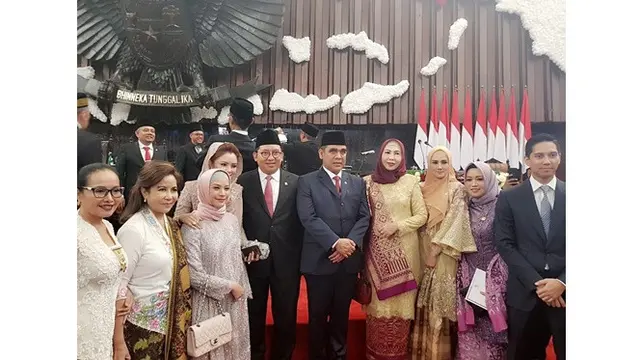 Kena Tegur KPK, Ini 6 Gaya Mulan Jameela Jadi Anggota DPR