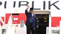 Seskab Teddy Jawab Kritik soal Rombongan Prabowo ke Luar Negeri