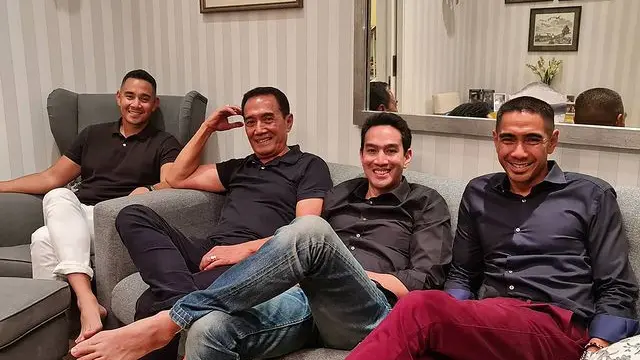 [Fimela] Penampilan suami Velove Vexia