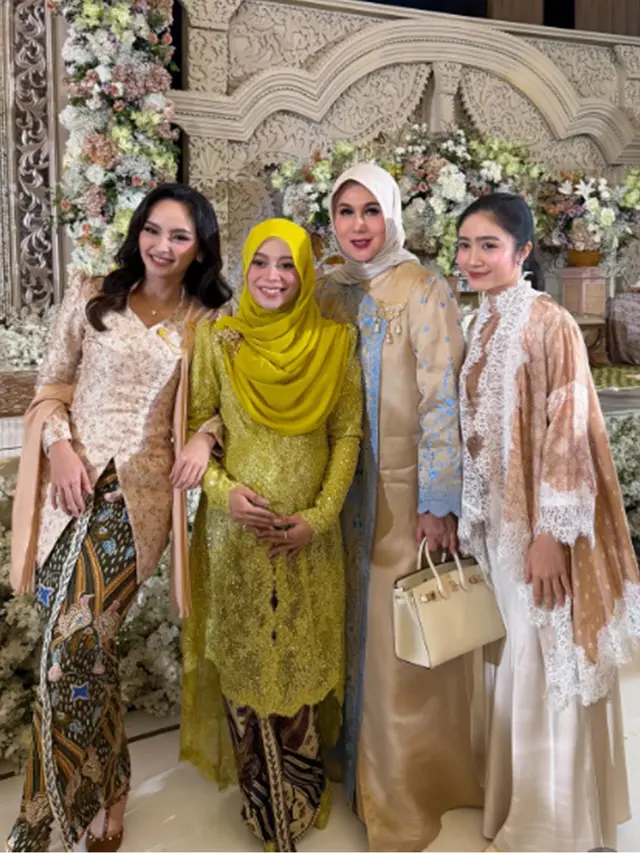 11 Potret Artis di 7 Bulanan Kehamilan Ketiga Lesti Kejora, Bertabur Bintang