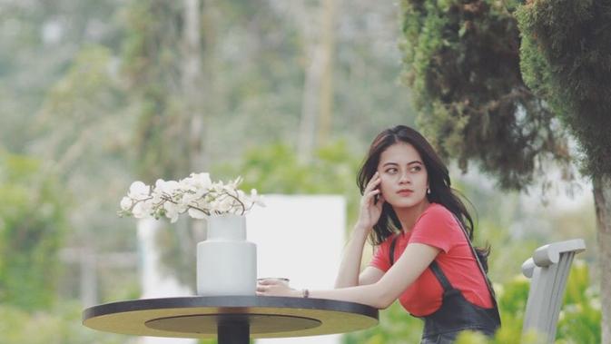 6 Potret Putri Sagita, Pelantun Lagu 'Gara-Gara Mas Al' (sumber: Instagram/putri_sagita_)