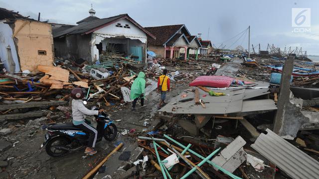 Usai Tsunami Selat Sunda, Warga Mulai Pulang Selamatkan Harta Benda