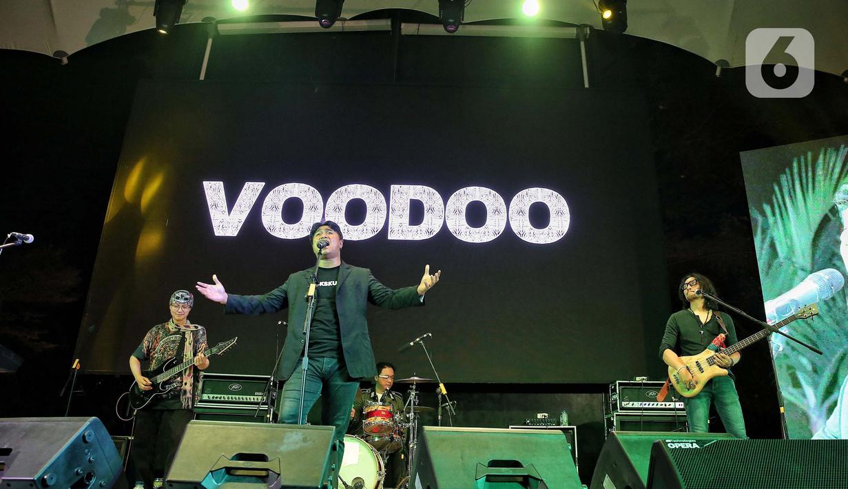 Salam Untuk Dia dan Selamanya menjadi lagu yang paling dinanti penggemarnya untuk dinyanyikan secara bersama-sama. (Liputan6.com/Angga Yuniar)