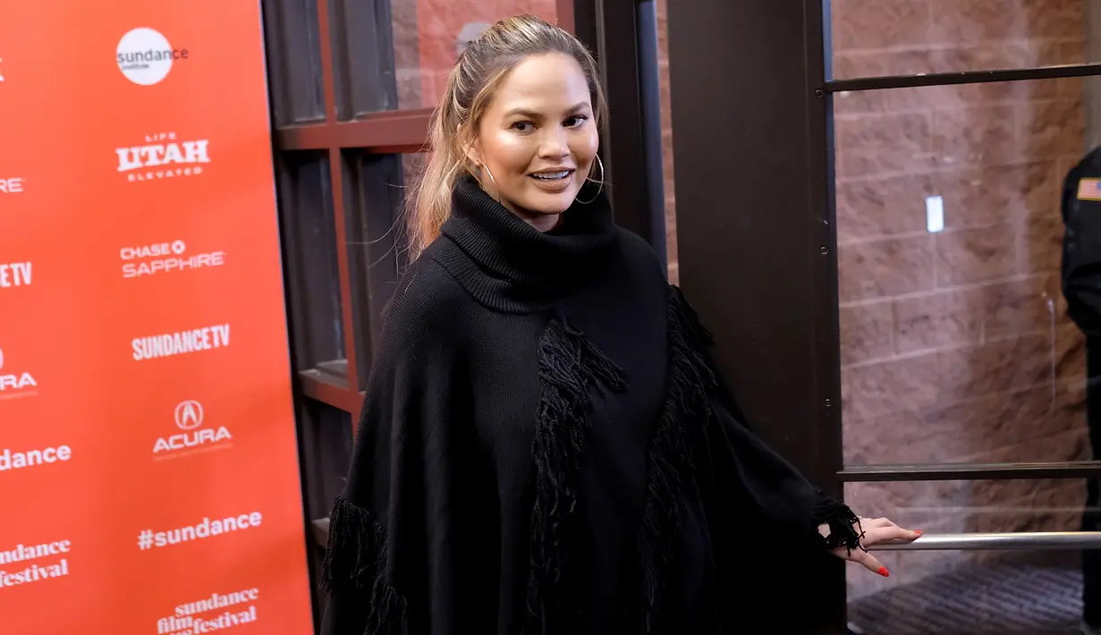 Kylie Jenner sendiri bukanlah satu-satunya selebriti yang kecewa degan perubahan Snapchat. Chrissy Teigen pun melakukan hal yang sama. (NICHOLAS HUNT/GETTY IMAGES NORTH AMERICA/AFP)