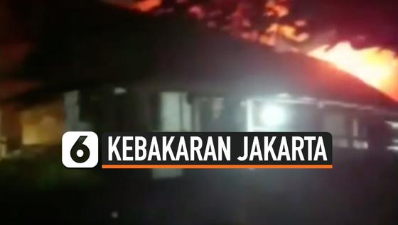 VIDEO: Lima Bangunan Rumah Terbakar Akibat Korsleting Listrik
