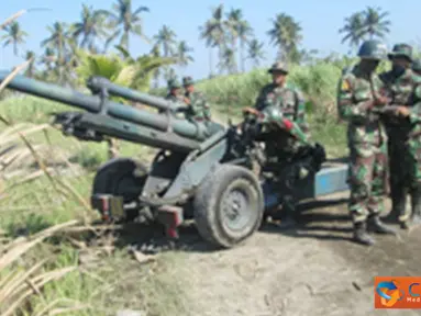 Citizen6, Situbondo: Selesai latihan praktek Gerakan Taktis dilanjutkan dengan Lattek menembak senjata berat Meriam Arhanud 37 mm dan Meriam 57 mm di Karang Tekok, Situbondo dan sekitarnya. (Pengirim: Penkobangdikal)