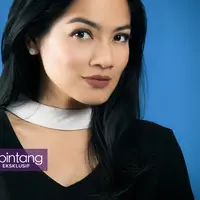 Titi Kamal merasa tengah berbahagia menjalani keluarga kecilnya bersama Christian Sugiono. (Foto: Bambang E Ros, DI: Muhammad Iqbal Nurfajri/Bintang.com)