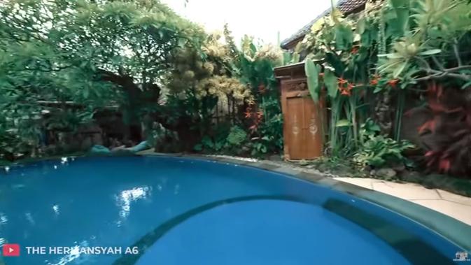 Rumah mewah Sarah Menzel (Sumber: YouTube/The Hermansyah A6)