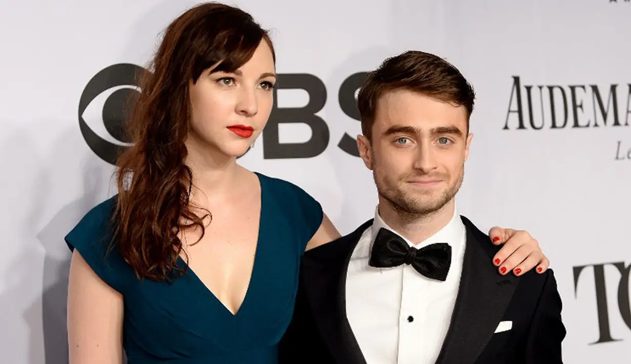 Daniel Radcliffe dan Erin Darke telah menjalin hubungan sejak tahun 2012 dan di pertengahan 2014 Daniel sempat melamar Erin, tetapi mendapat penolakan dari ayah Erin. (AFP/Bintang.com)