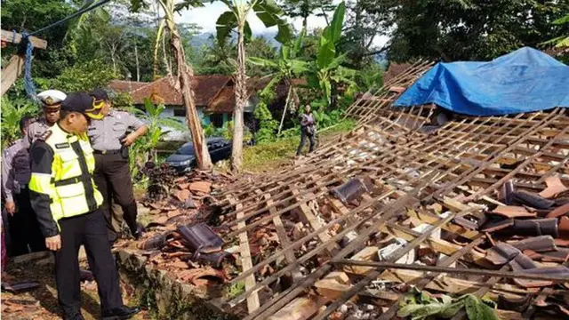 [Bintang] Ini 5 Fakta Gempa Tadi Malam