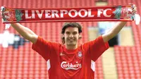 2. Fernando Morientes - Rafael Benitez mendatangkan striker Real Madrid ini untuk dijadikan andalan lini depan Liverpool. Tetapi striker asal Spanyol ini hanya mampu membukukan 12 gol dari 60 laga. (AFP/Paul Barker)