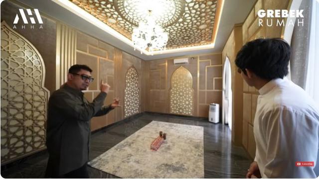 10 Potret Detail Rumah Ustaz Solmed Senilai Rp 150 Miliar, Punya Pom Bensin Pribadi