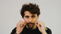 How to Grow a Mustache: Tips, Common Mistakes, and Styling Ideas
