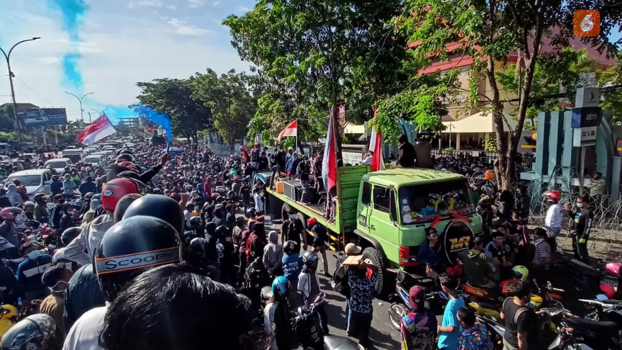 Demo dan konser mini Makassar Racing (Liputan6.com/Fauzan)