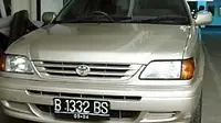 Anas Urbaningrum Mengembalikan Mobil Dinas KPU