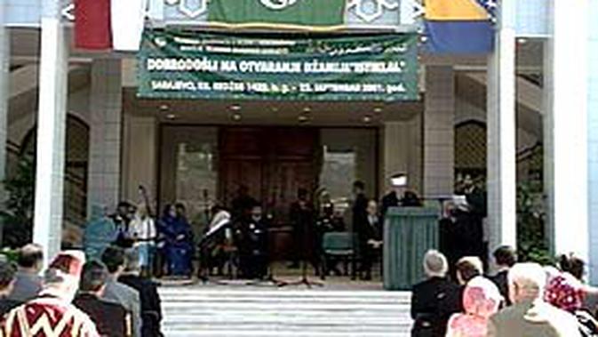 Muslim Bosnia Membanjiri Masjid Sumbangan Indonesia Global Liputan6 Com