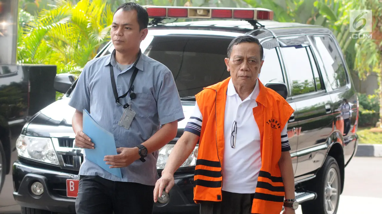 Ekspresi Anggota DPR Amin Santono Sebelum Diperiksa KPK