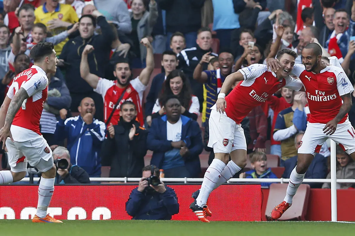 Arsenal Bantai MU 3-0