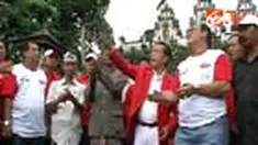 Pecinta burung berkicau di Bali bersama kepala desa adat dan warga di Desa Purwayu, Karangasem, menggelar acara pelepasan ratusan burung anis merah. 