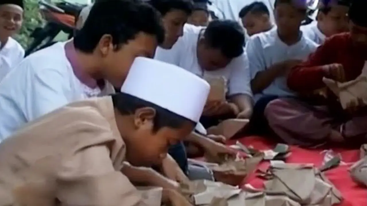 (Lip6 Siang) Sego-Golong