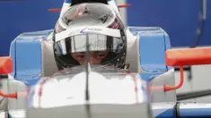 Pebalap Indonesia, Presley Martono, saat tampil pada balapan pertama seri kelima Formula Renault 2.0 Eurocup Hungaria di Sirkuit Hungaroring, Sabtu (1/7/2017). Start dari posisi ke-21, Presley finis di peringkat ke-17. (Bola.com/Reza Khomaini)