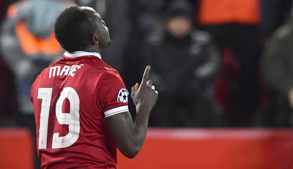 Satu gol pemain Liverpool, Sadio Mane menutup malam indah The Reds pada leg pertama perempat final Liga Champions 2017/2018 di Anfield, Liverpool, (4/4/2018). Liverpool menang 3-0. (AFP/Anthony Devlin)