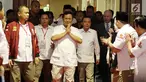 Ketum Gerindra Prabowo Subianto memberi salam sebelum Rakernas Bidang Hukum dan Advokasi di Hotel Sultan, Jakarta, Kamis (5/4). Pertemuan tertutup itu rencananya membahas strategi pencalonan Prabowo pada Pilpres 2019. (Liputan6.com/Johan Tallo)