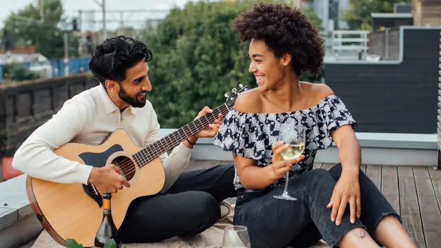 Sikap Perempuan yang Disukai Pria, Pelajari Hal yang Dapat Menghangatkan Hati Pasanganmu