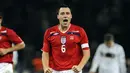 England's Captain John Terry celebrates after scoring the 1-2 during their Germany vs England friendly match at Olympic stadium in Berlin on November 19, 2008. England won 1-2. AFP PHOTO/OLIVER LANG