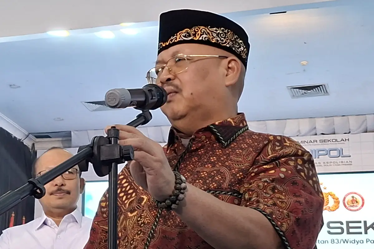 Dosen Kepolisian Utama TK. I STIK Lemdiklat Polri Komjen Pol Chryshnanda Dwilaksana di acara Seminar Sekolah Universitas Polisi di Auditorium Mutiara STIK, Jakarta.