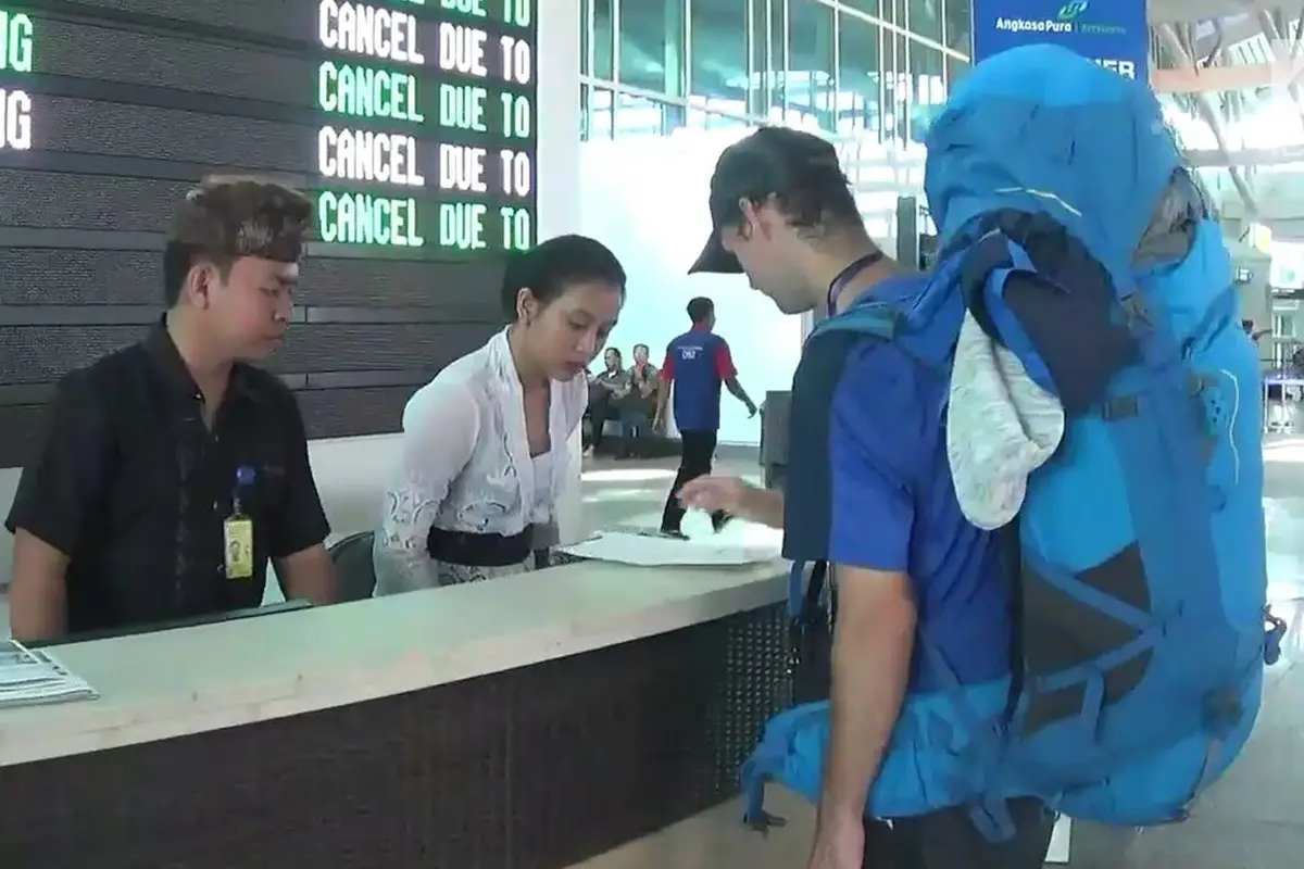 Penutupan Bandara Ngurah Rai Diperpanjang