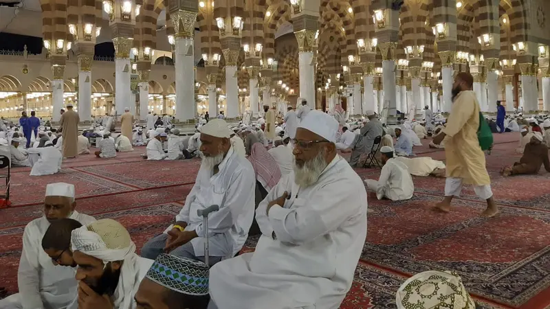 Jemaah di Masjid Nabawi. Abdul Malik/MCH