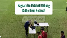 Sabtu (18/7/2026) pagi, suasana latihan Timnas Indonesia di Bali United Training Center diwarnai momen lucu. Rizky Ridho melontarkan teriakan "Bali United Jaya!" saat kami menyapa Tim Geypens dan Jens Raven berjalan menuju ruang meeting. Sontak, momen itu mengundang senyum di tengah latihan intens jelang Piala AFF 2026. Skuad Garuda kini semakin lengkap setelah Ragnar Oratmangoen dan Mitchell Baker bergabung dalam sesi latihan. Siap menyambut laga perdana melawan Kamboja!