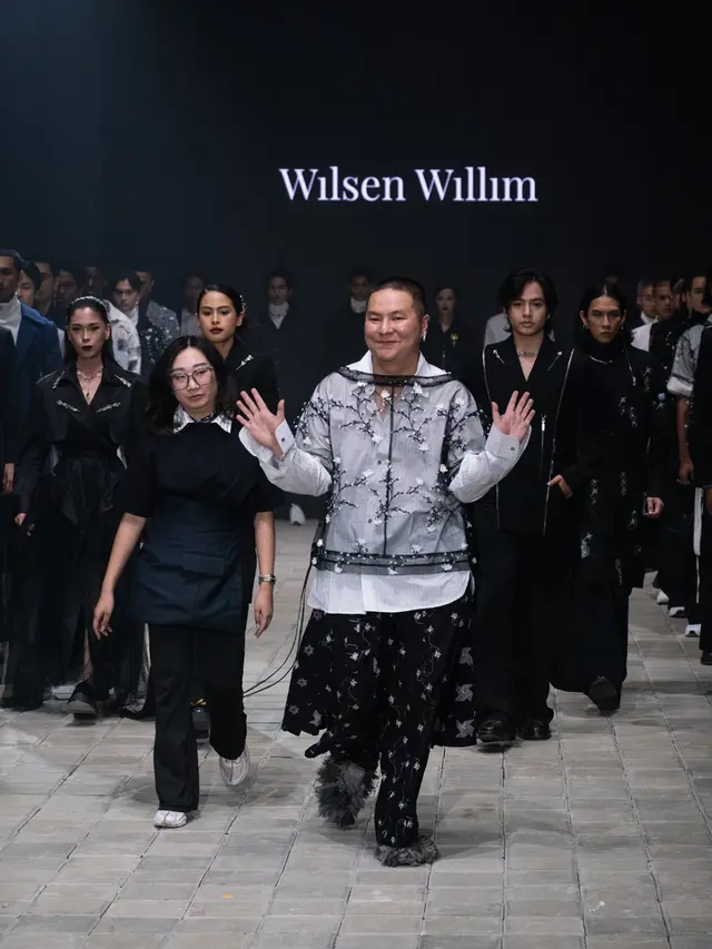 Desainer Muda Wilsen Willim Tentang Kecintaan pada Wastra Nusantara. Dok. Wilsen Willim