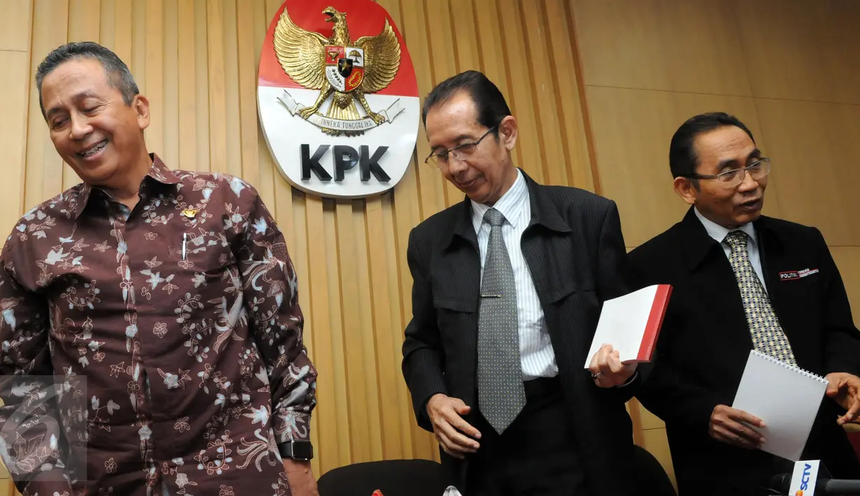 Wakil Ketua KPK Zulkarnain, anggota III BPK Eddy Mulyadi Supardi dan Anggota V BPK Moermahadi Soerja Djanegara memberikan keterangan tentang hasil audit investigasi pembelian lahan RS Sumber Waras di Jakarta, Senin (7/12). (Liputan6.com/Helmi Afandi)