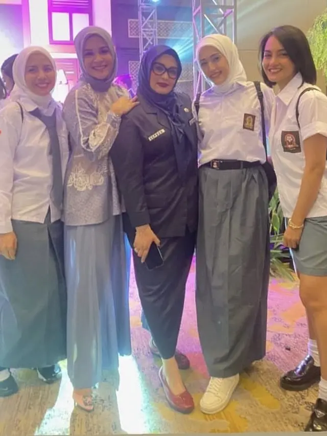 Tya Ariesta, Adelia Pasha, dan Ririn Ekawati