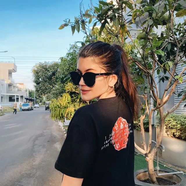 Agatha Valerie (https://www.instagram.com/p/CAfcVl3nJYo/)