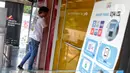 Setelah masuk ke dalam, kaca toilet akan menjadi buram dan tidak tembus pandang.(Liputan6.com/Angga Yuniar)