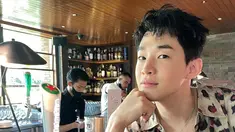 Mengintip keseruan Henry Lau di Jakarta. (Foto: Twitter/ imanusman]