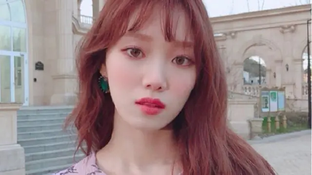 Tips Perawatan Kulit untuk Dapatkan Glass Skin Ala Lee Sung Kyung